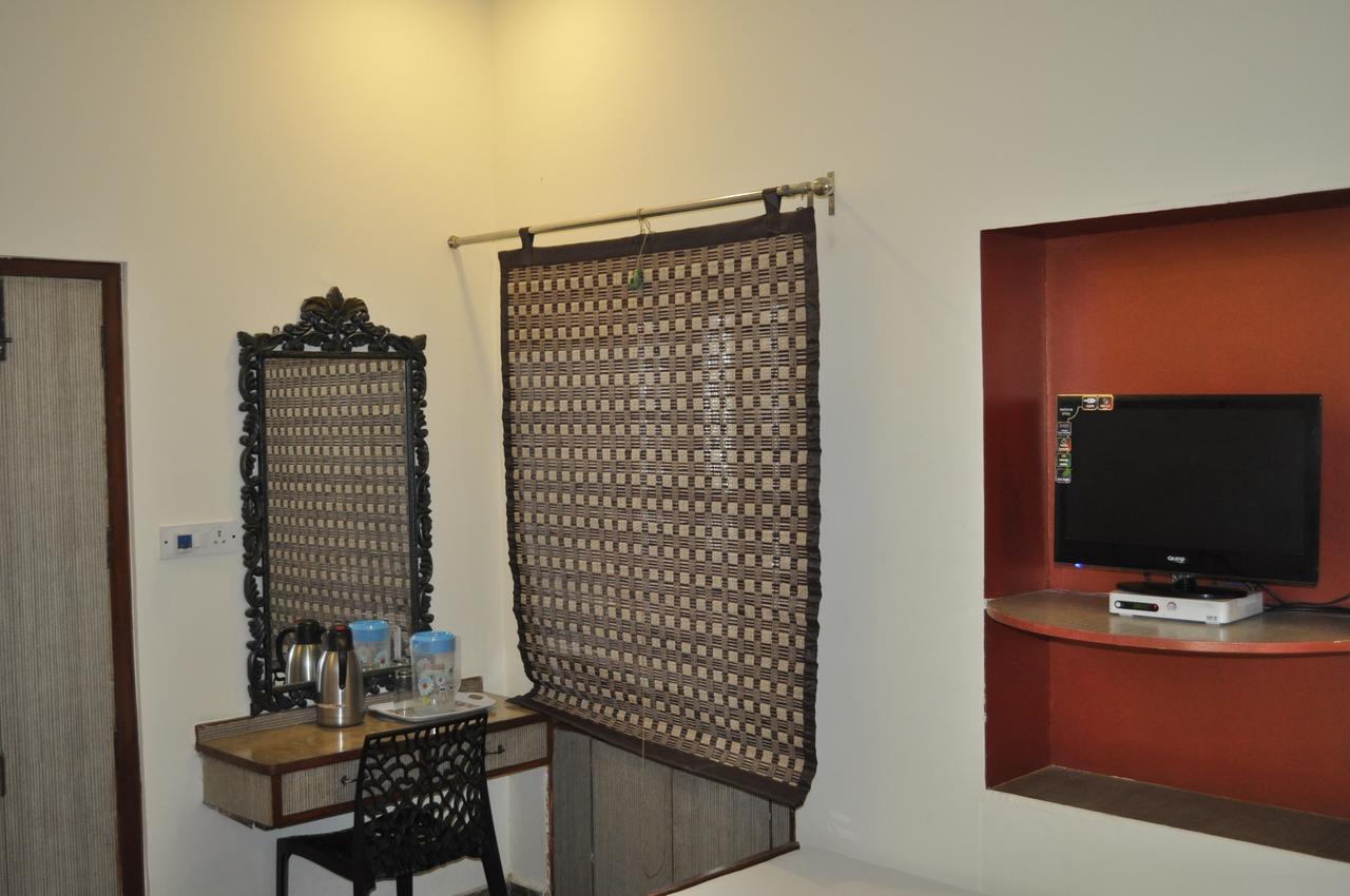 Hotel Kabli New Delhi Luaran gambar