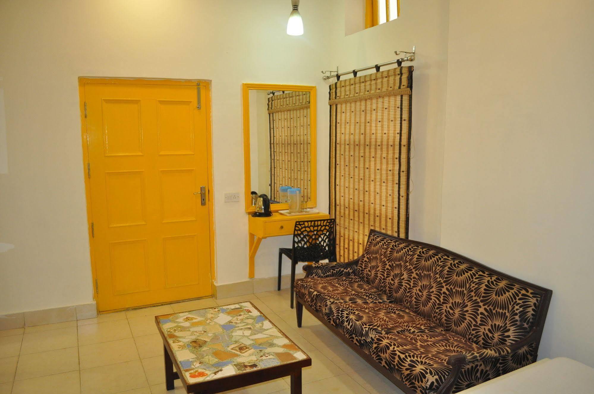 Hotel Kabli New Delhi Luaran gambar