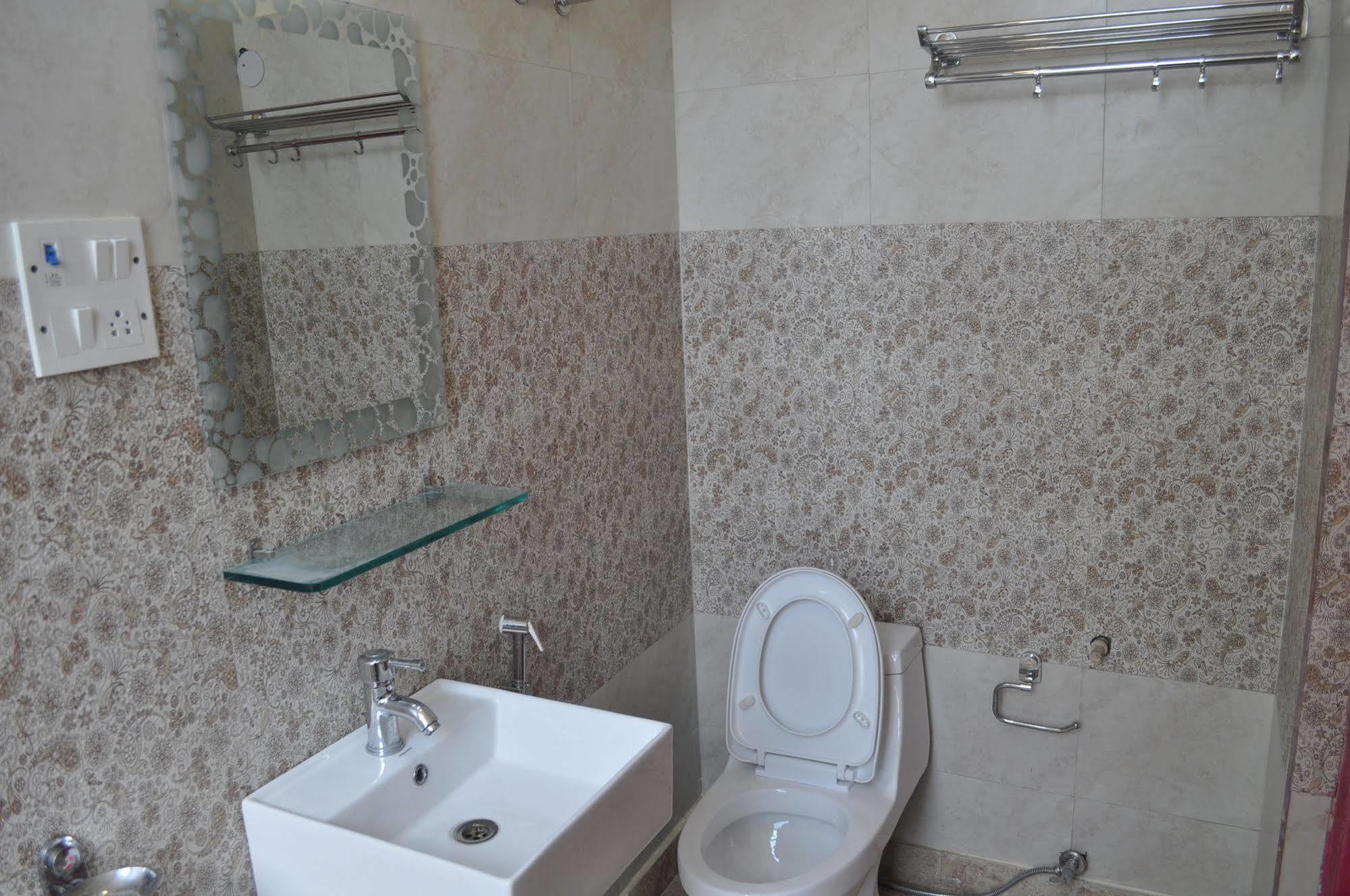 Hotel Kabli New Delhi Luaran gambar